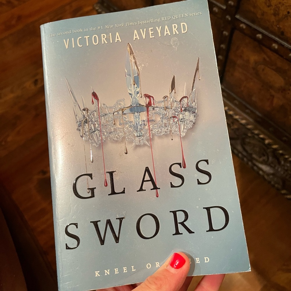 Glass Sword paperback book Victoria Aveyard